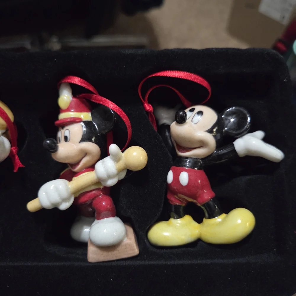 Vtg Disney Mickey Mouse 70 Happy Years Ceramic Ornaments Boxed Set 7 1928-1995